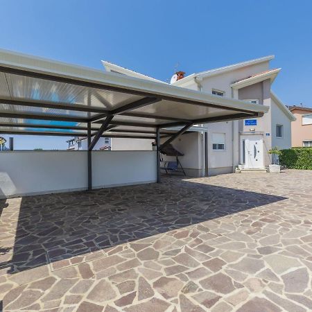 Holiday Home Villa Gocci By Interhome Kmeti Exterior foto