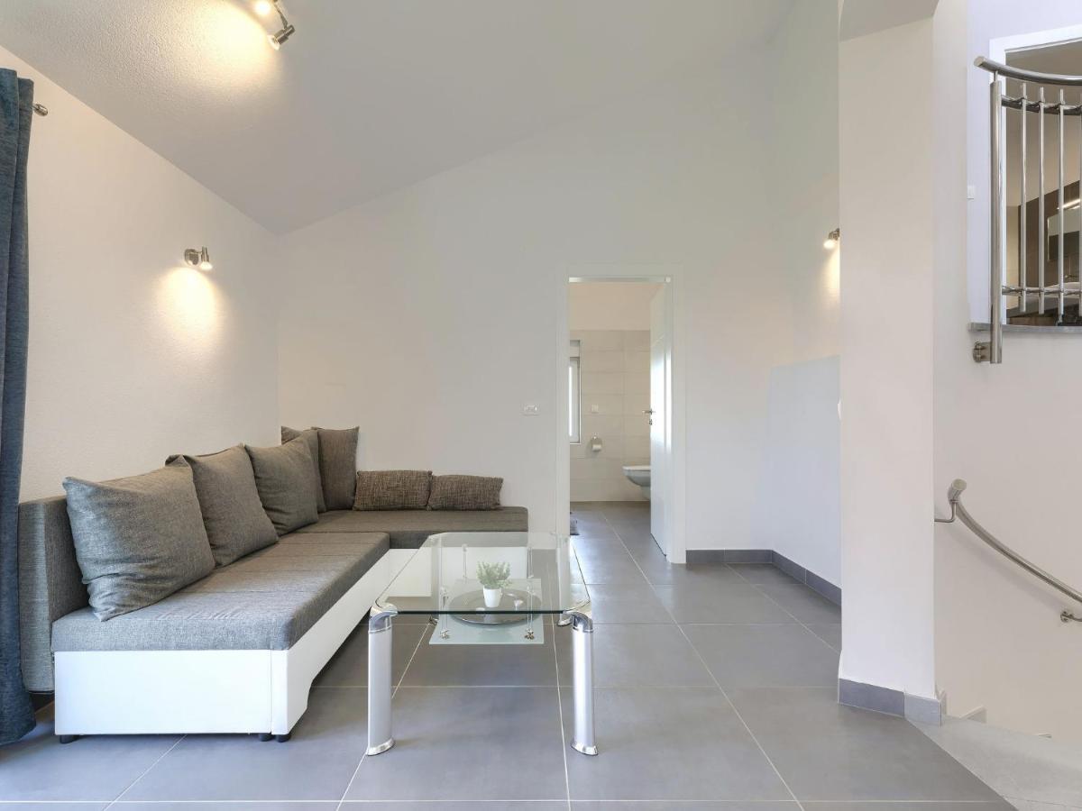 Holiday Home Villa Gocci By Interhome Kmeti Exterior foto